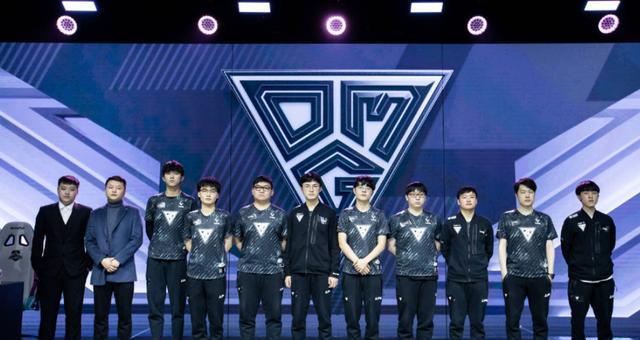 激烈角逐 激烈角逐