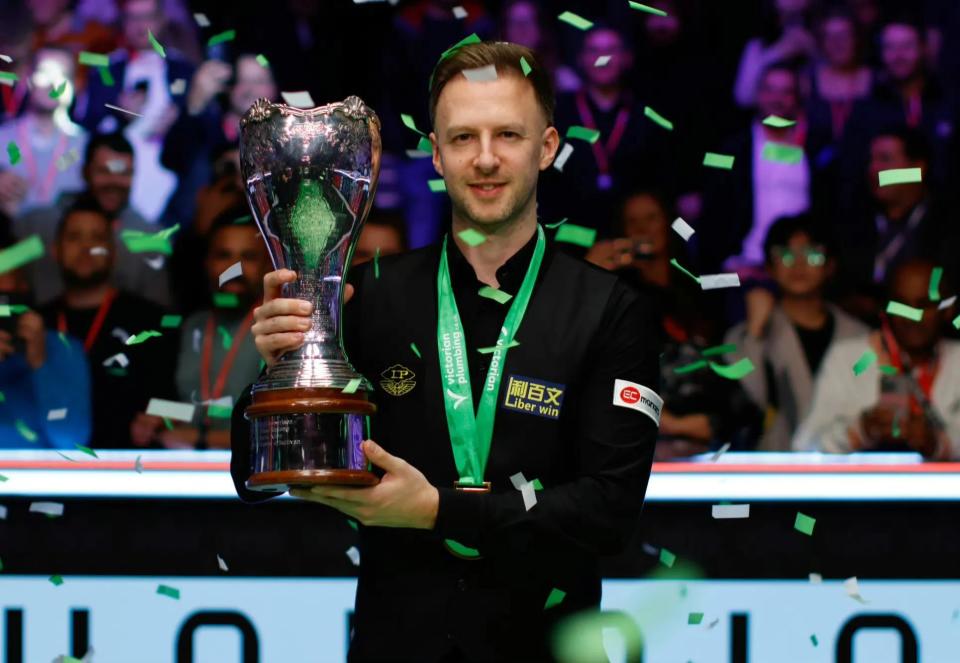 签下中锋凯 签下中锋凯